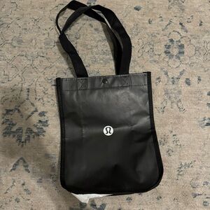 FREE with bundle of 2 or more items- lululemon reusable bag small